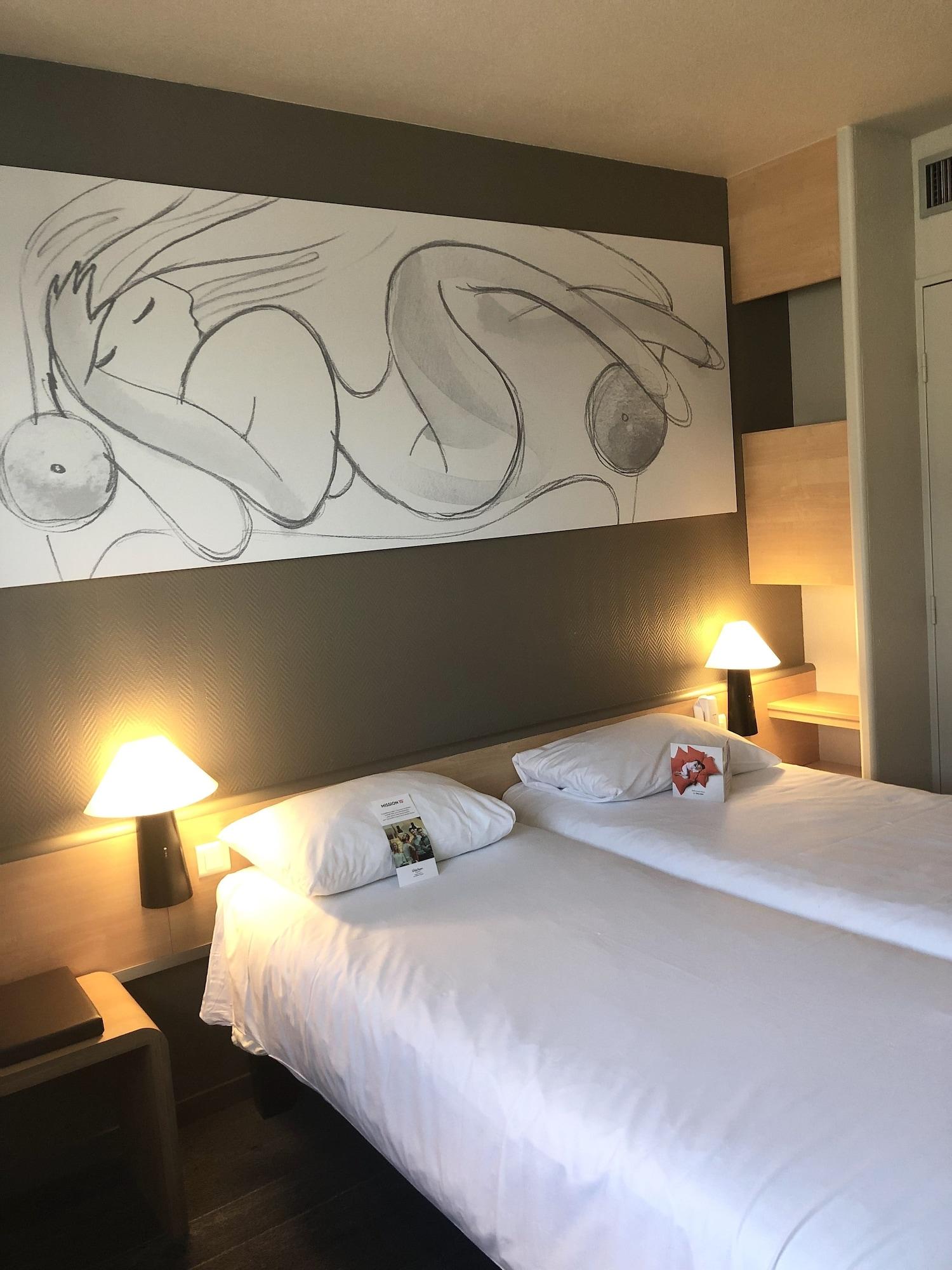 Ibis Paris Porte De Montreuil Hotel